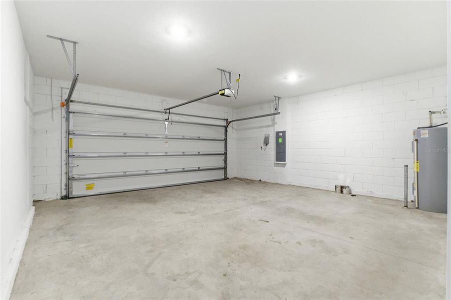 Spacious, unfurnished interior of a new home in , Winter Haven (Image 17). Spacious, unfurnished interior of a new home in , Winter Haven (Image 17).