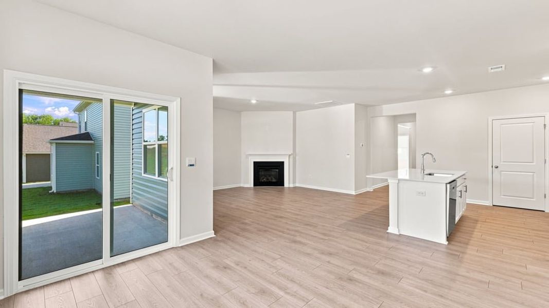 Spacious, unfurnished interior of a new home in Durbin Meadows Traditions, Fountain Inn (Image 24).