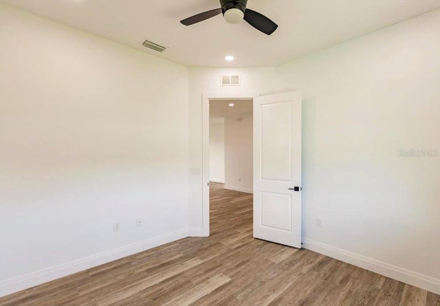 Spacious, unfurnished interior of a new home in , Punta Gorda (Image 23).