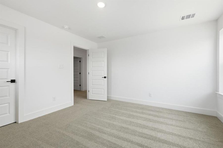 Spacious, unfurnished interior of a new home in , Argyle (Image 32).