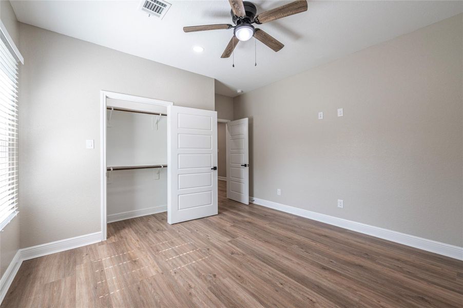 Spacious, unfurnished interior of a new home in , Houston (Image 37).