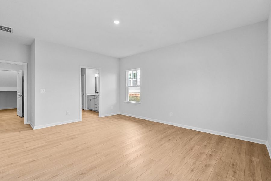 Spacious, unfurnished interior of a new home in Brayden, Advance (Image 32).
