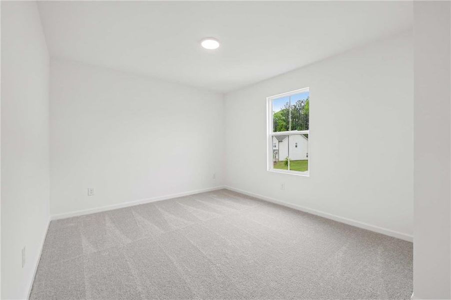 Spacious, unfurnished interior of a new home in The Pointe at Heron Bay, Locust Grove (Image 36).