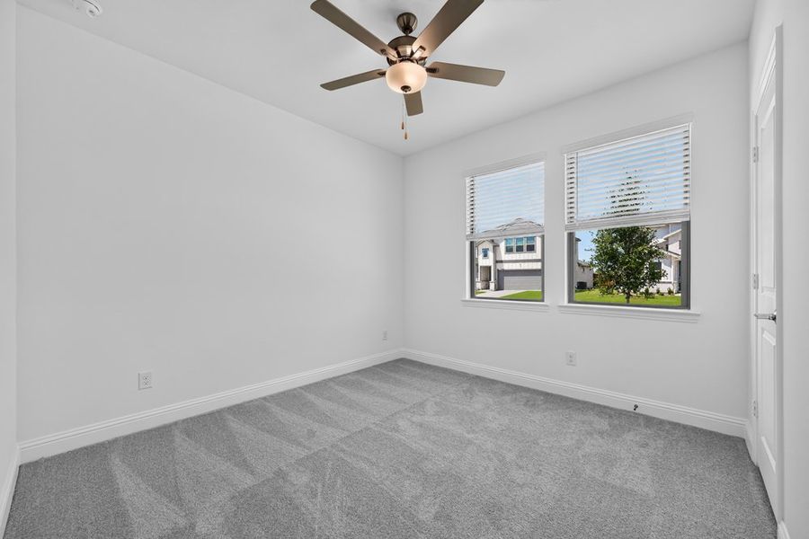 Spacious, unfurnished interior of a new home in Madero 50s, Fort Worth (Image 22).