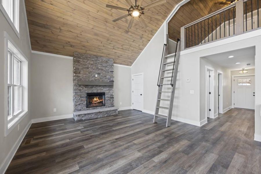 Spacious, unfurnished interior of a new home in , Lavonia (Image 27).