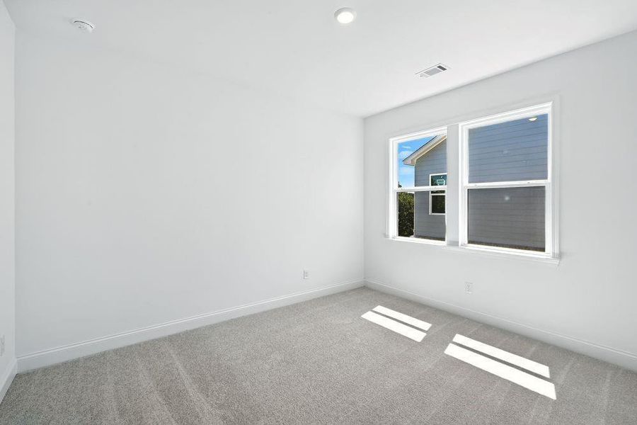 Spacious, unfurnished interior of a new home in Bennett Farm, Loganville (Image 16).