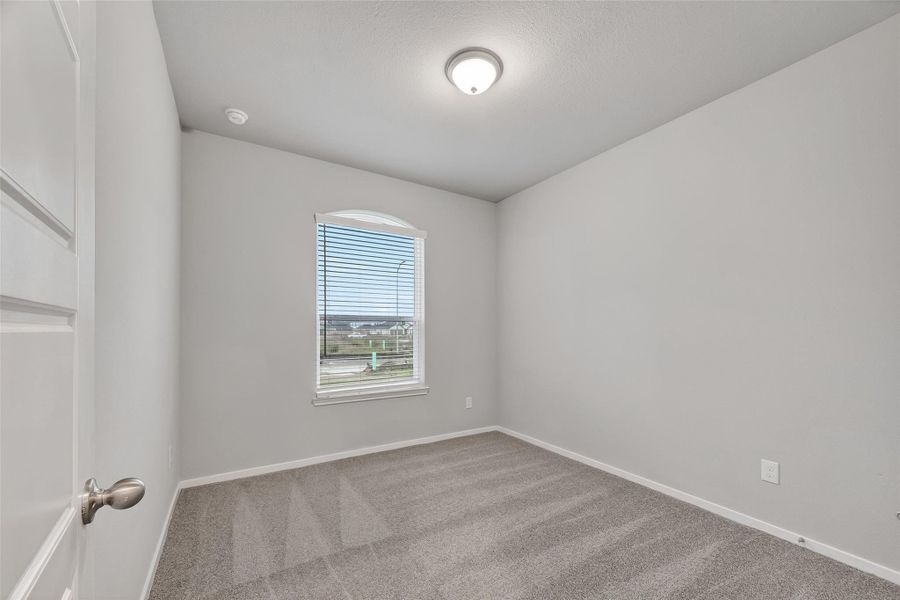 Spacious, unfurnished interior of a new home in Rollingbrook Estates, Baytown (Image 24).