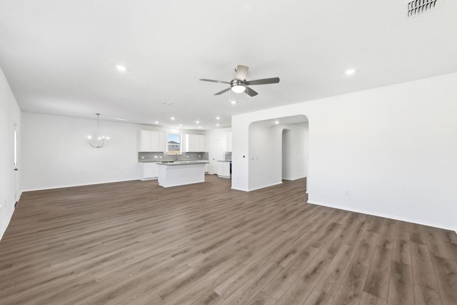 Spacious, unfurnished interior of a new home in Stoney Chase, Del Valle (Image 28). Spacious, unfurnished interior of a new home in Stoney Chase, Del Valle (Image 28).