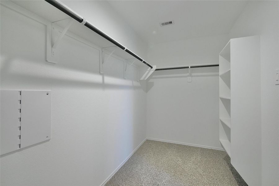 Spacious, unfurnished interior of a new home in Legacy Park, Houston (Image 26).
