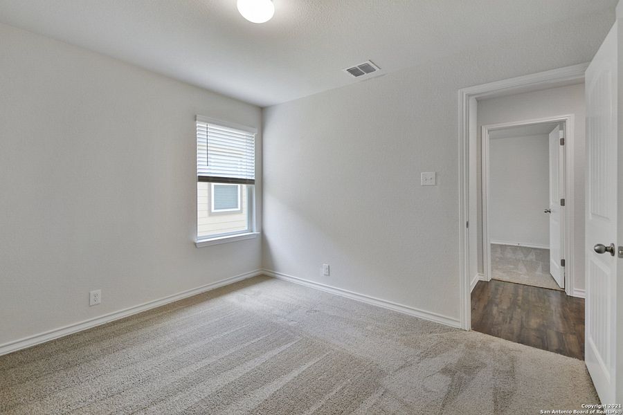 Spacious, unfurnished interior of a new home in The Canyons at Amhurst, San Antonio (Image 16). Spacious, unfurnished interior of a new home in The Canyons at Amhurst, San Antonio (Image 16).