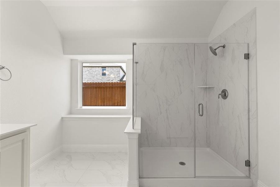 22. 4047 Bedford - Bath (3) 22. 4047 Bedford - Bath (3)