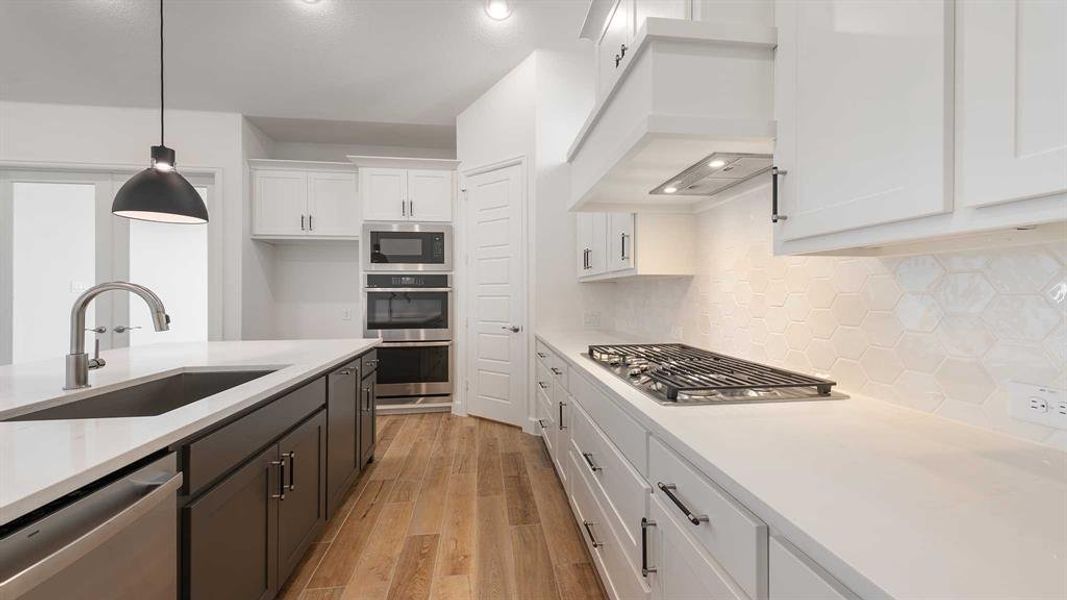 Furnished interior view inside a new home in Terraces 62', Rockwall (Image 8). Furnished interior view inside a new home in Terraces 62', Rockwall (Image 8).