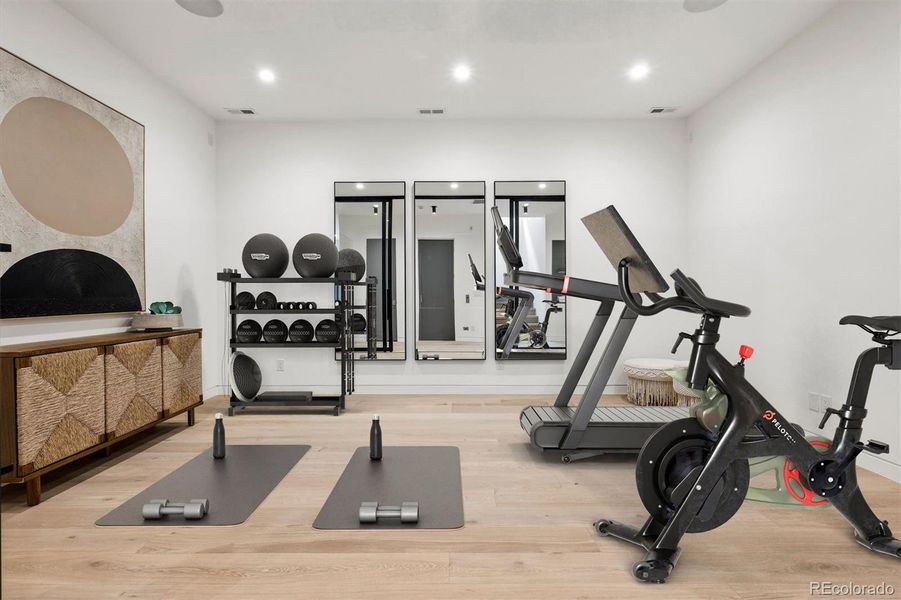 Image 36 of a home in .