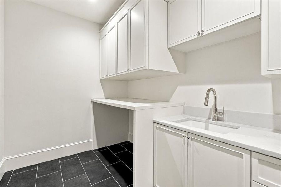Furnished interior view inside a new home in , Roswell (Image 55).