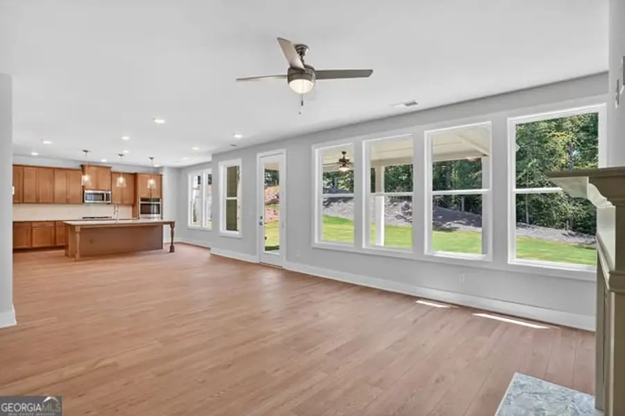 Spacious, unfurnished interior of a new home in The Manor at Gainesville Township, Gainesville (Image 33).