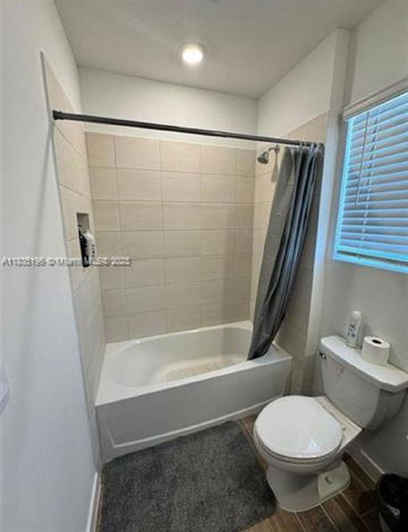 Furnished interior view inside a new home in , Homestead (Image 12).