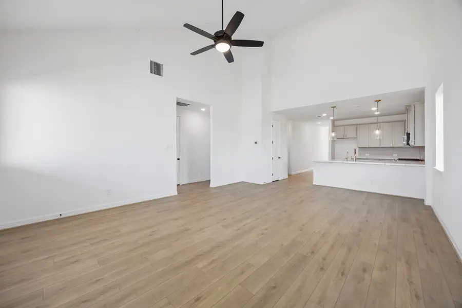 Spacious, unfurnished interior of a new home in Azalea, Brookshire (Image 13).