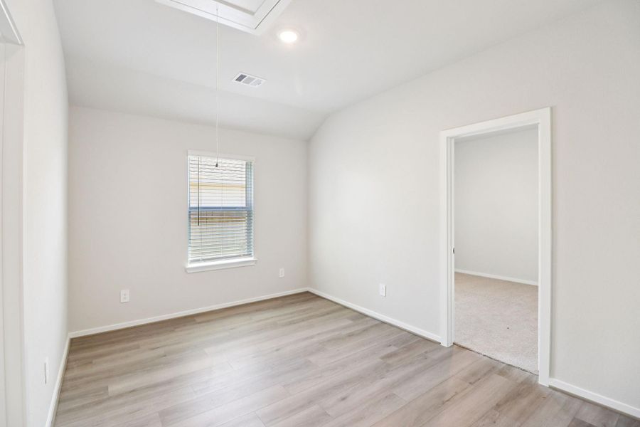 Spacious, unfurnished interior of a new home in Pine Lake Cove - Premier Series, Montgomery (Image 28). Spacious, unfurnished interior of a new home in Pine Lake Cove - Premier Series, Montgomery (Image 28).