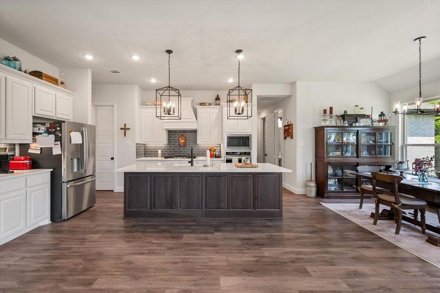 Furnished interior view inside a new home in , Sunnyvale (Image 9). Furnished interior view inside a new home in , Sunnyvale (Image 9).