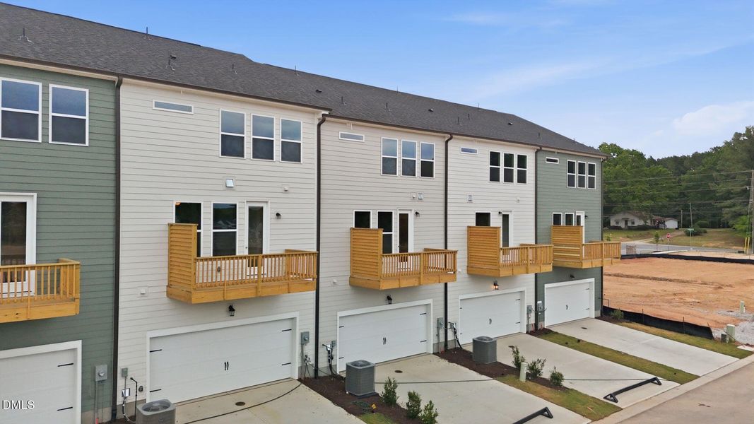 7-web-or-mls-DJI_20260501144611_0547_D