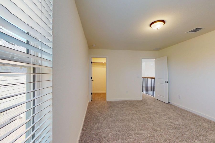 Spacious, unfurnished interior of a new home in Edgewood, Leander (Image 31).