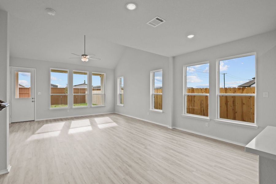 4br New Home in New Braunfels, TX.  - Slide 10