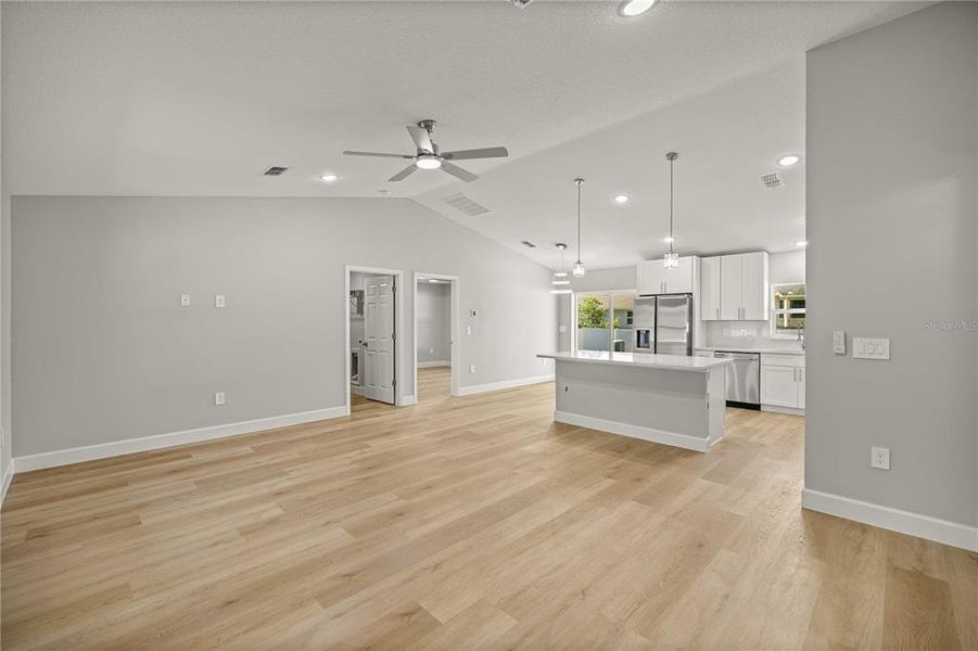 Spacious, unfurnished interior of a new home in , Summerfield (Image 12).