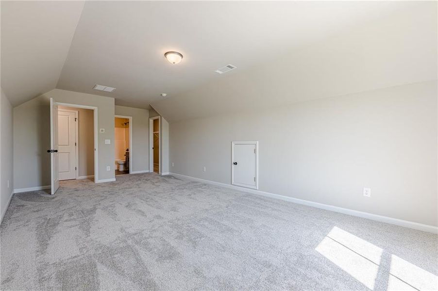 Spacious, unfurnished interior of a new home in , Covington (Image 45).