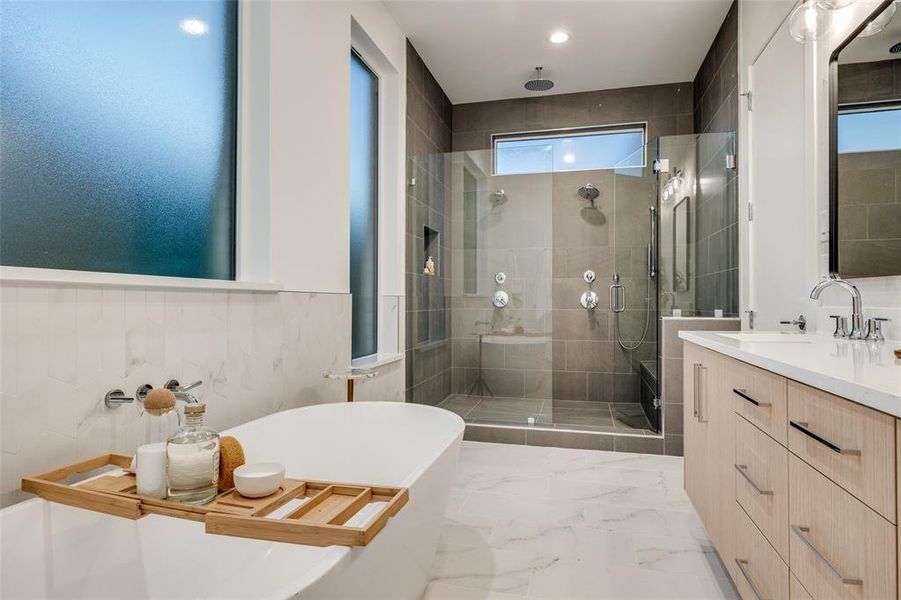 Furnished interior view inside a new home in , Dallas (Image 25). Furnished interior view inside a new home in , Dallas (Image 25).