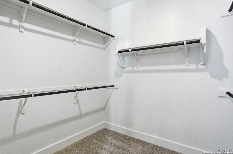 Spacious, unfurnished interior of a new home in Haby Hill 50s, San Antonio (Image 22). Spacious, unfurnished interior of a new home in Haby Hill 50s, San Antonio (Image 22).