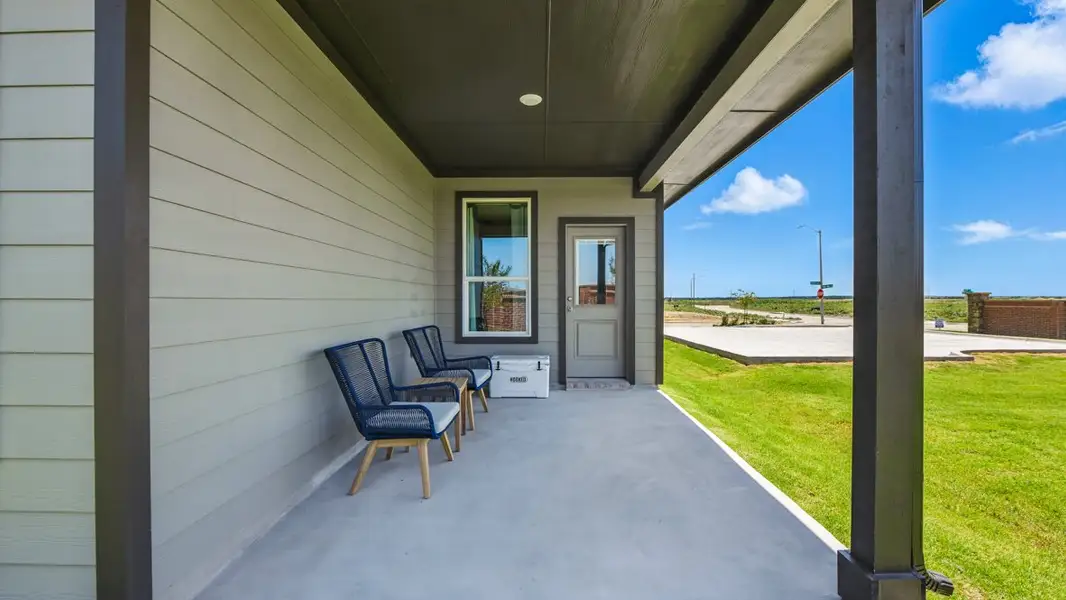 Exterior details and patio area of a home in Rock Creek West, Fort Worth (Image 2). Exterior details and patio area of a home in Rock Creek West, Fort Worth (Image 2).