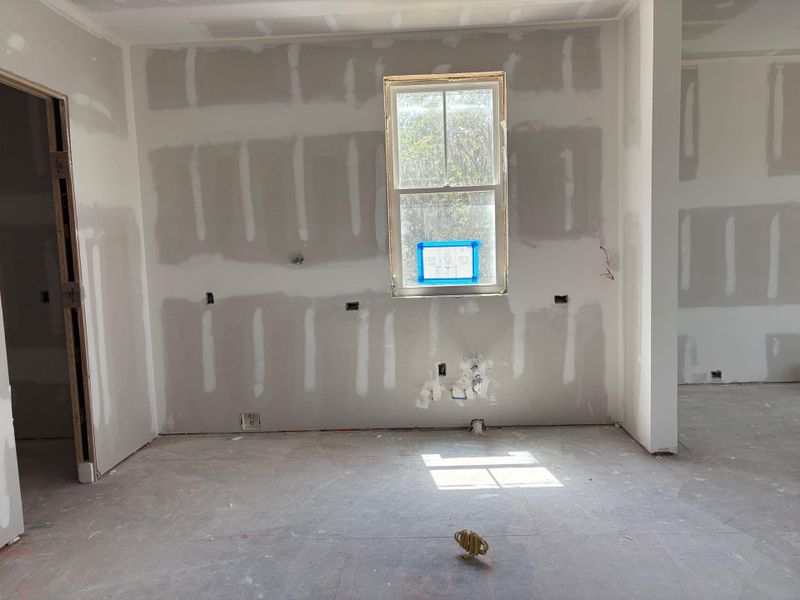Spacious, unfurnished interior of a new home in The Preserve at Pennys Creek, Johns Island (Image 9).