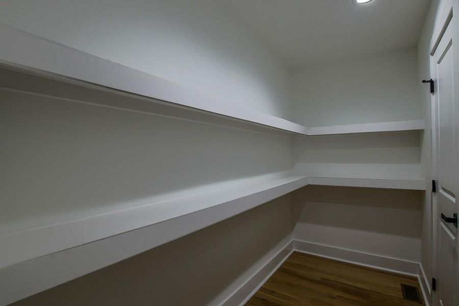 Spacious, unfurnished interior of a new home in , Atlanta (Image 20).