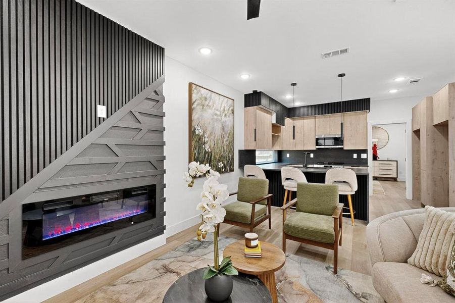 Furnished interior view inside a new home in , Dallas (Image 9).