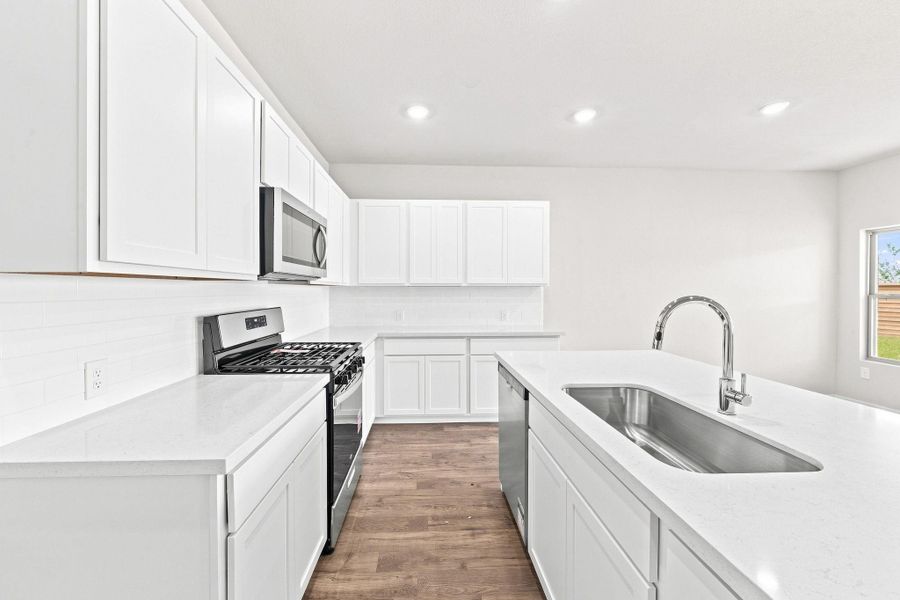 Furnished interior view inside a new home in Laurel Landing, Alvin (Image 13).