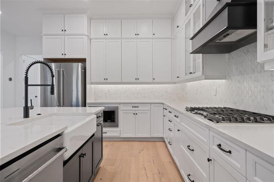 Furnished interior view inside a new home in Celebration - Island Village, Celebration (Image 38).