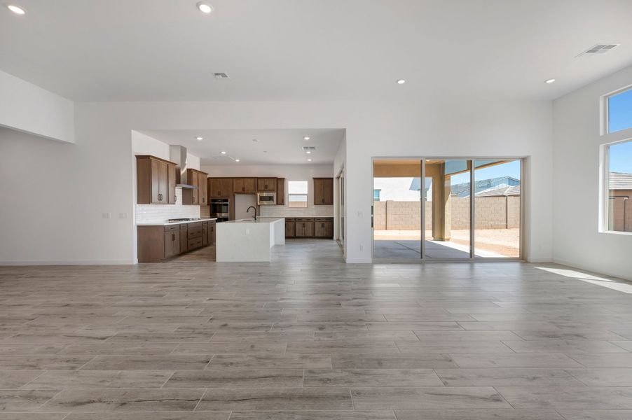 Spacious, unfurnished interior of a new home in Blossom Rock, Apache Junction (Image 17). Spacious, unfurnished interior of a new home in Blossom Rock, Apache Junction (Image 17).