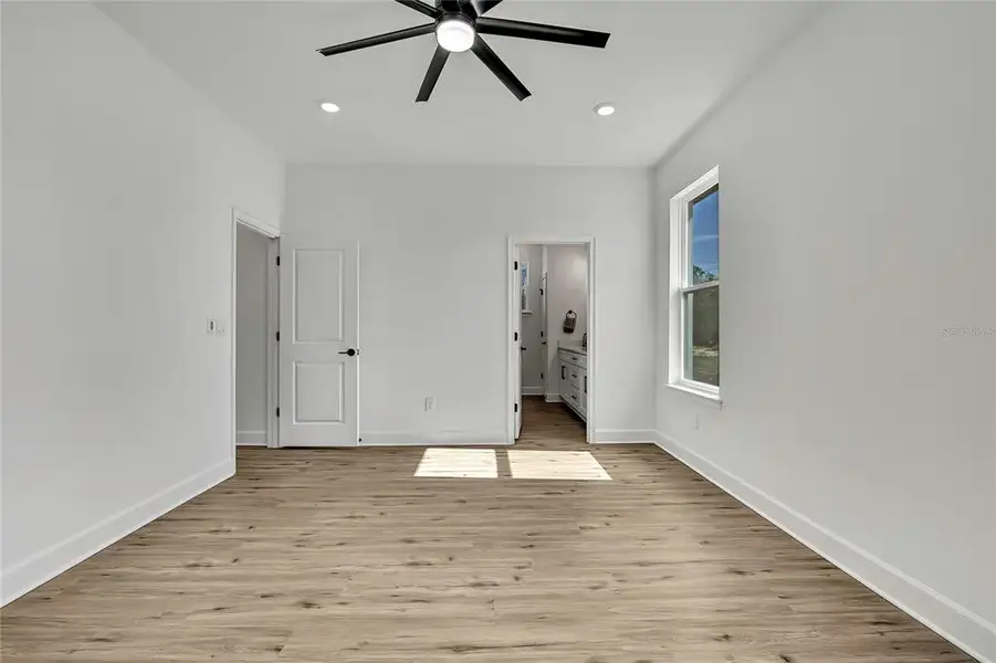 Spacious, unfurnished interior of a new home in , Brooksville (Image 47).