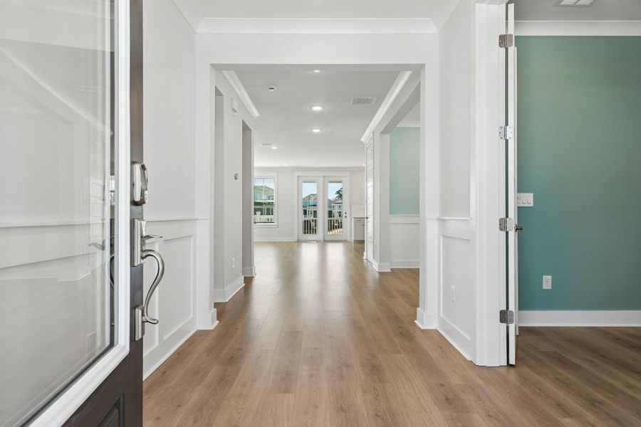 Spacious, unfurnished interior of a new home in Liberty Hill Farm, Mount Pleasant (Image 45).