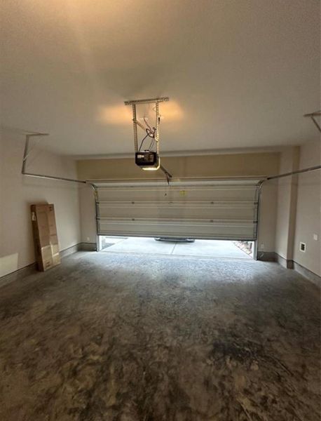 Spacious, unfurnished interior of a new home in McClendon Park Village, Houston (Image 16).