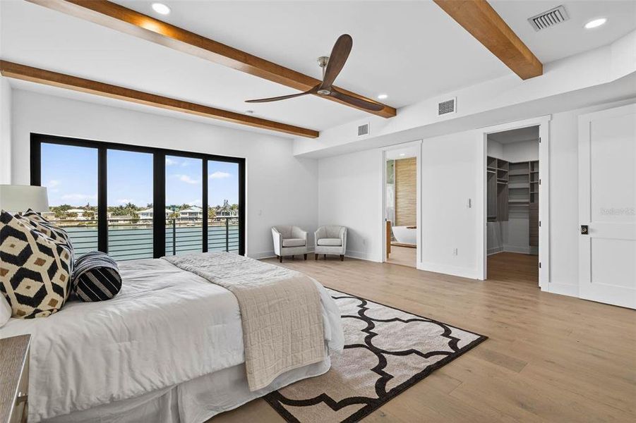 Furnished interior view inside a new home in , Treasure Island (Image 39).