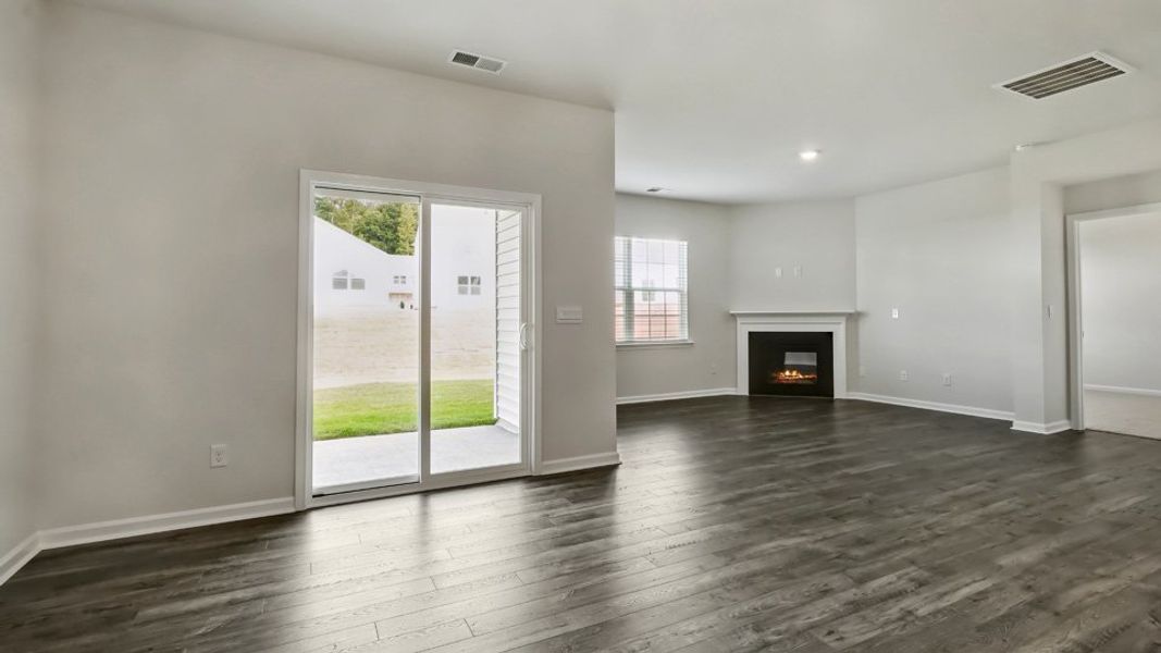 Spacious, unfurnished interior of a new home in Galvins Ridge, Sanford (Image 13).