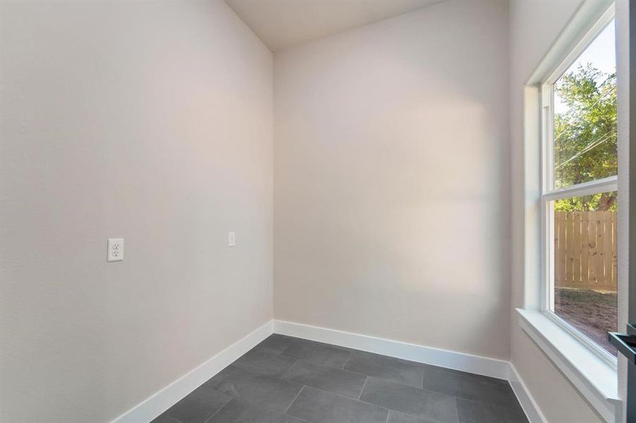 This extra room can serve as a study or be easily adapted for a variety of other purposes, like a craft room, gaming set up, pet room, mini gym, storage closet, etc!