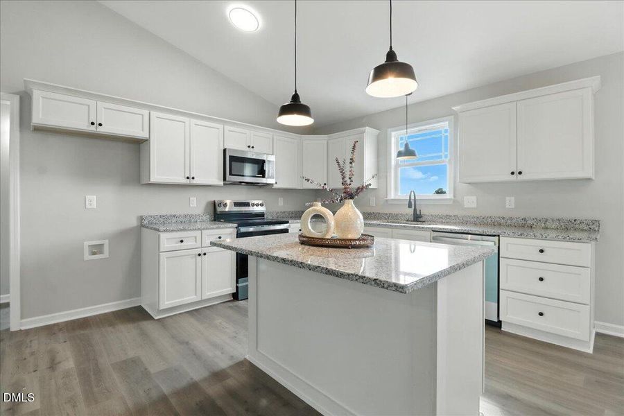 10-129 Grace Pond Ave-10