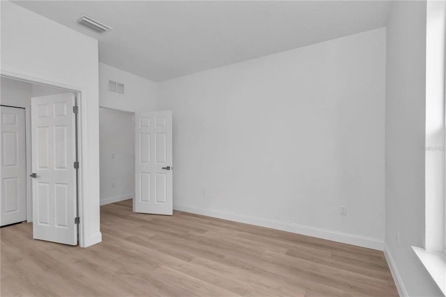 Spacious, unfurnished interior of a new home in , Ocala (Image 44).