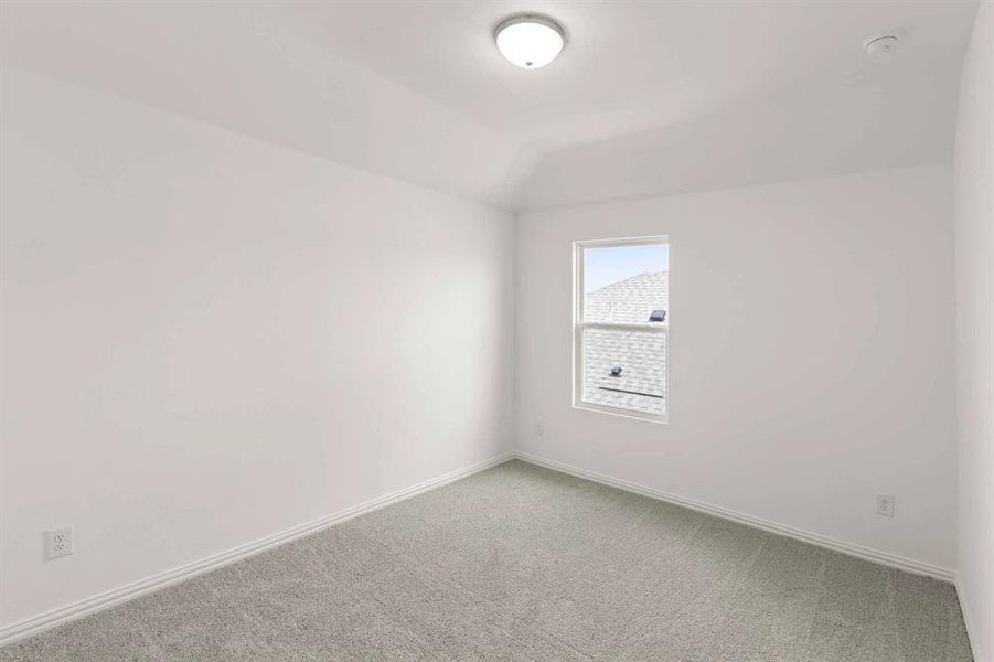 Spacious, unfurnished interior of a new home in Creekview Fossil Ridge, Pilot Point (Image 21).