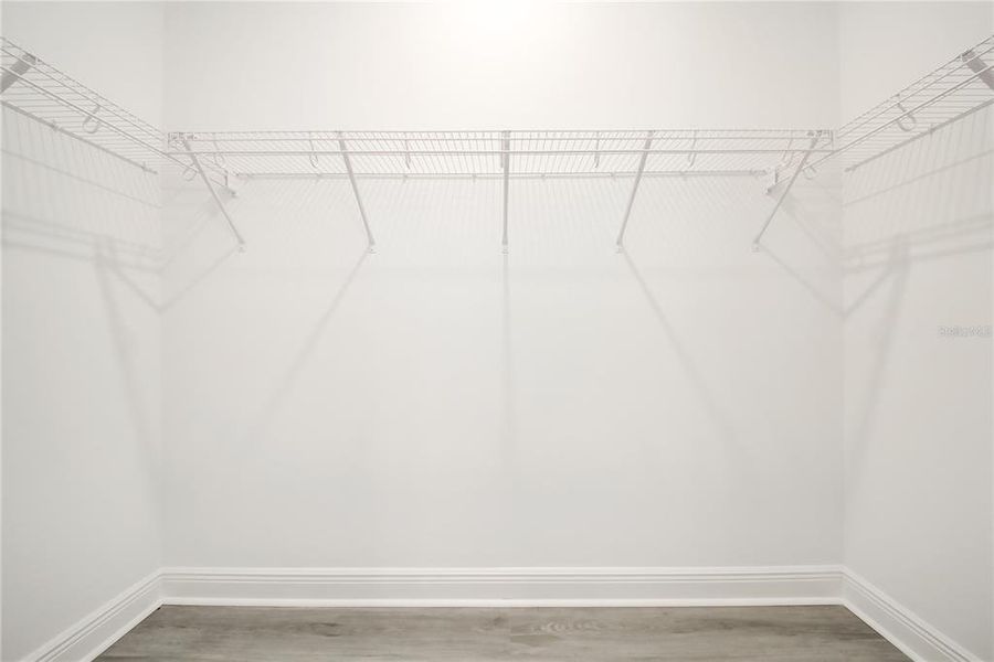 Spacious, unfurnished interior of a new home in Bungalow Walk at Lakewood Ranch, Sarasota (Image 19).