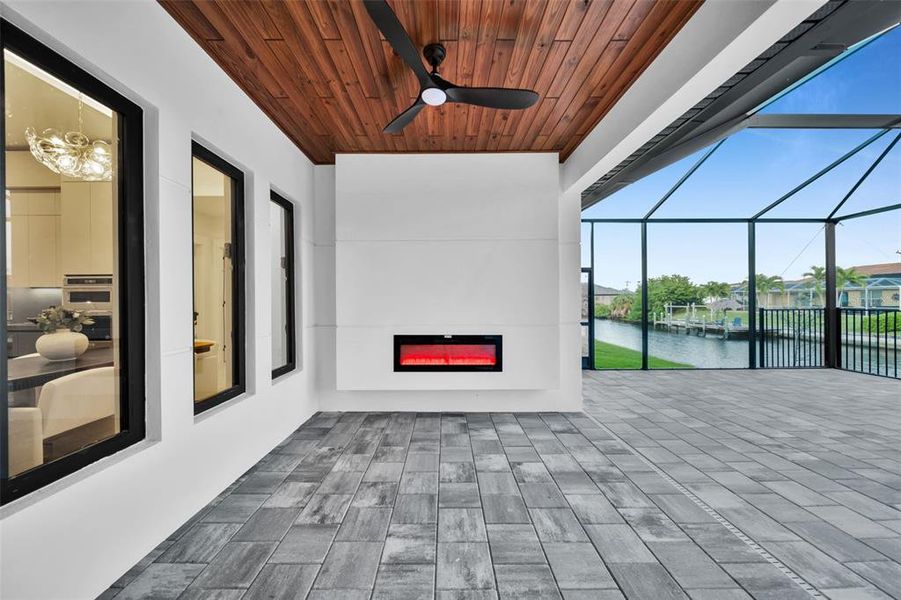 Exterior details and patio area of a home in , Cape Coral (Image 30).