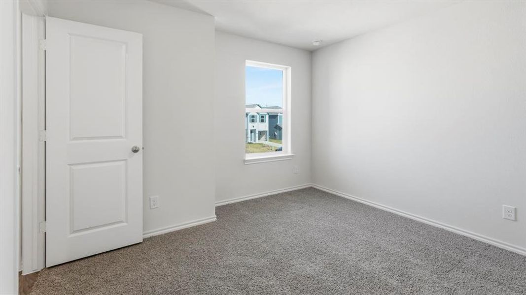 Spacious, unfurnished interior of a new home in Arbor Trails South, Princeton (Image 21).