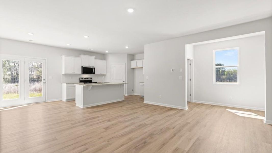 Spacious, unfurnished interior of a new home in Carlton, Douglasville (Image 23).